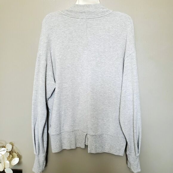 Athleta Apollo Crewneck Sweatshirt Size Medium Gray Pullover Athleisure - Picture 4 of 12